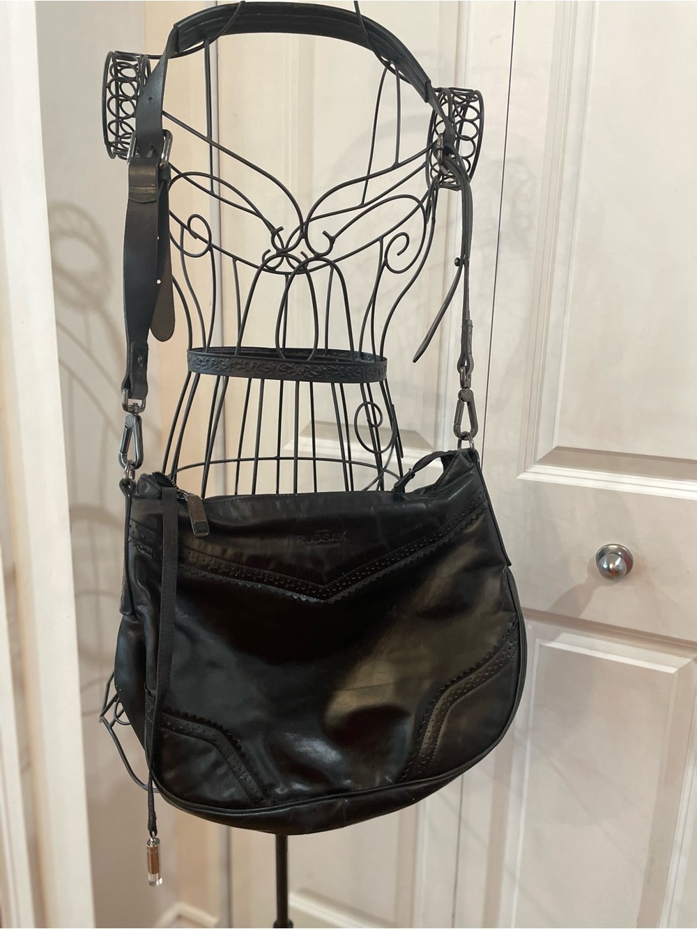 RUDSAK Black Leather Shoulder Crossbody Bag